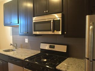 6703 N Clark St #301E, Chicago, IL 60626