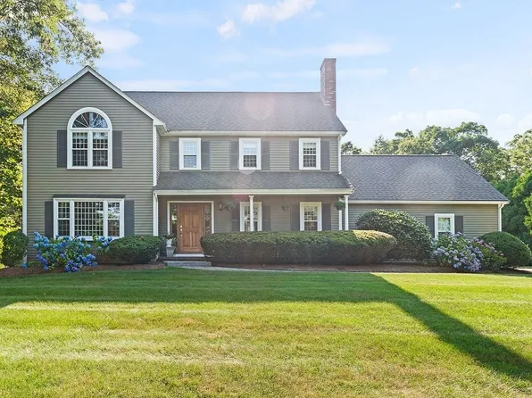 10 York Rd, Mansfield, MA 02048