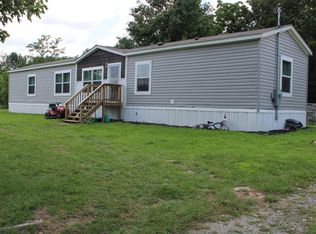 890 Oak Grove Rd, Goodspring, TN 38460