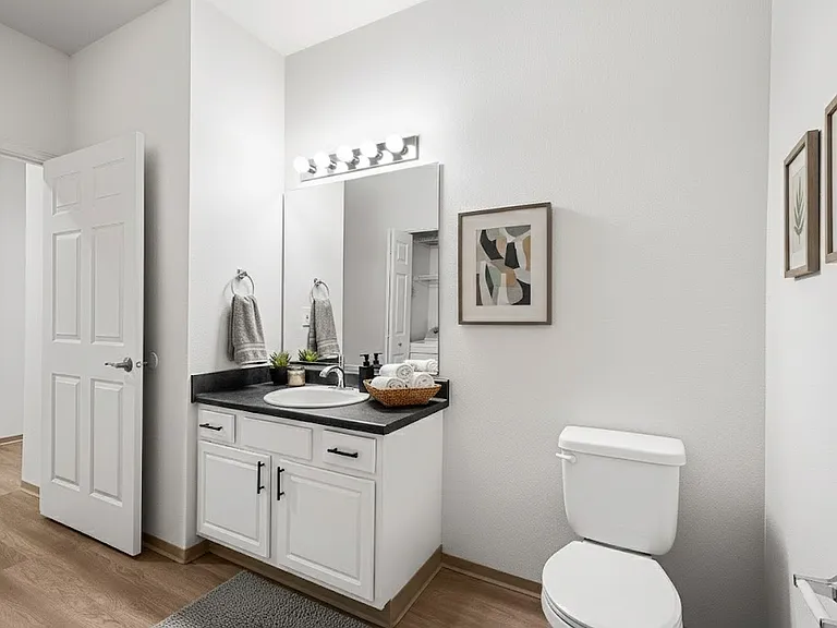 Southwood Park Apartment Homes — Photo 6