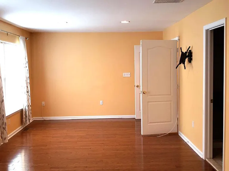 4 Blake Dr — Photo 12