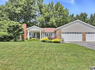 25 W Lawn Cir, Wormleysburg, PA 17043
