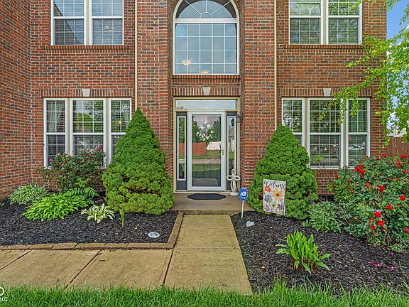 2nd image of 8284 Balmoral Ln