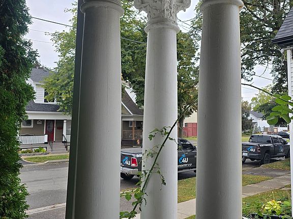5th image of 95 Cayuga St