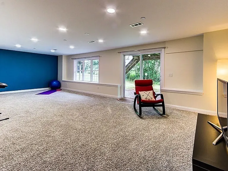 23 Holbrook Ln — Photo 23