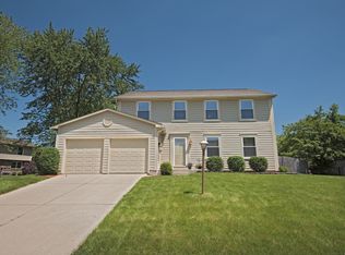 7696 Creekside Ct, Fishers, IN 46038