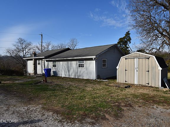 3rd image of 6810 Texas Valley Rd