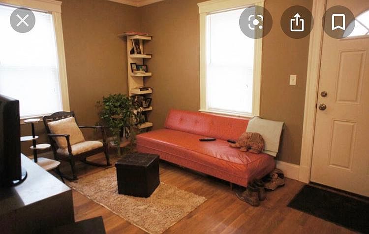 2nd image of 818 Huntington Ave #R1