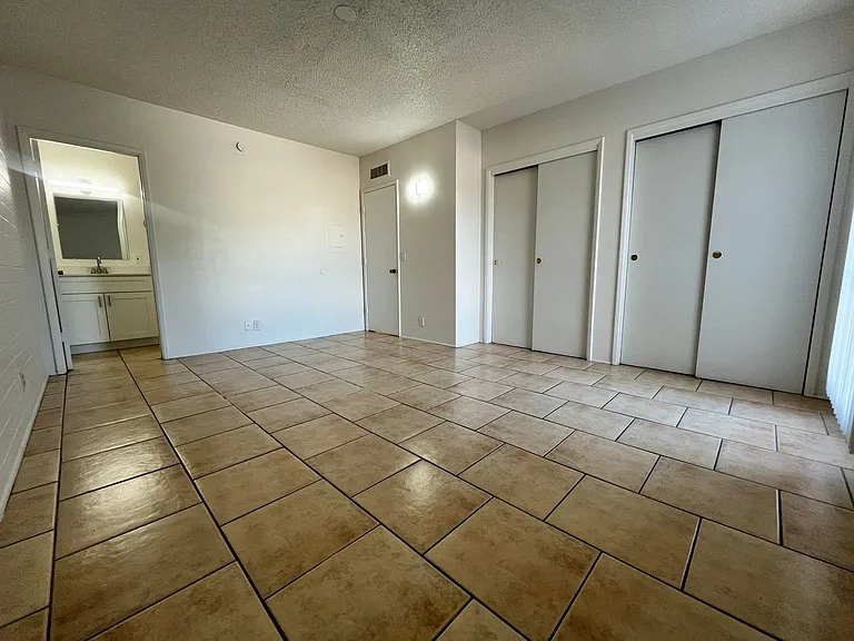Catalina View Apartments — Photo 73