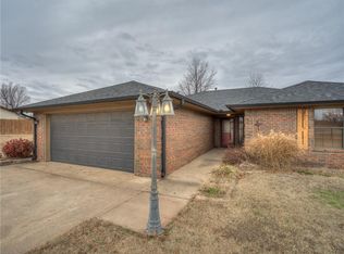 1807 E Elm St, El Reno, OK 73036