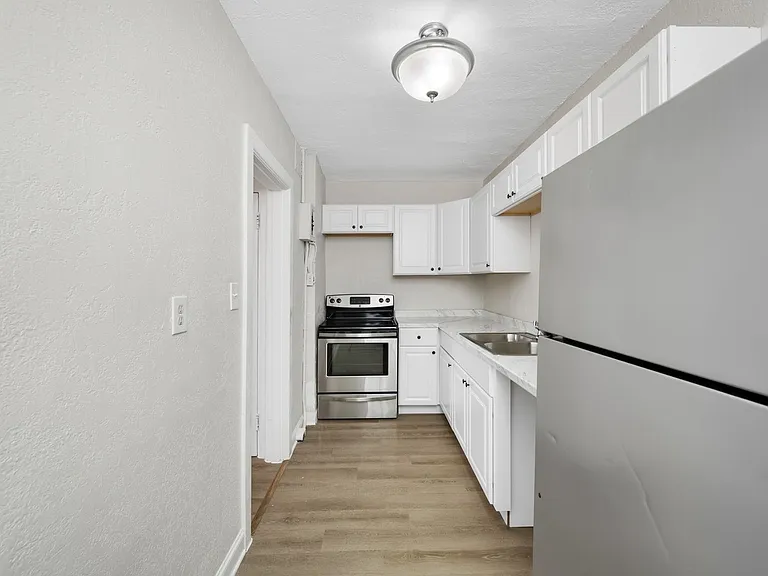 517 Columbia Dr — Photo 33