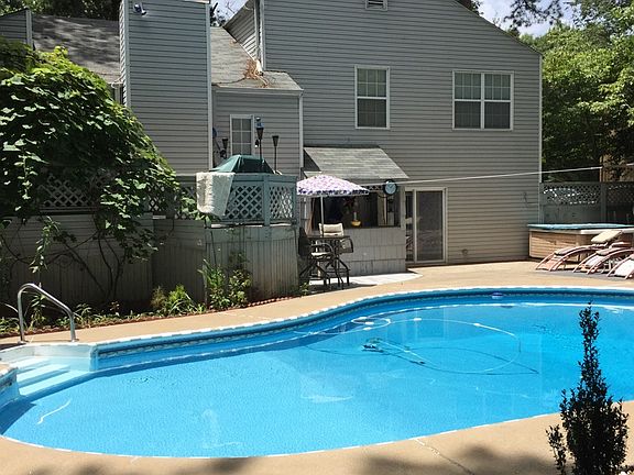 4th image of 3516 Parkview Dr