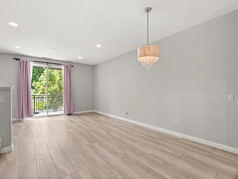 8620 Belford Ave #606 — Photo 3