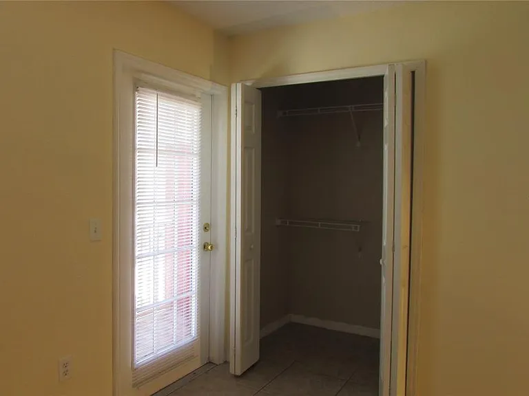 261 Autumn Ln #4 — Photo 11