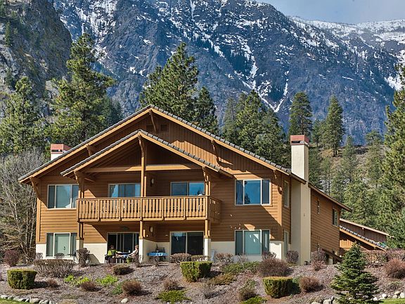 200 Joseph St Leavenworth WA-large-002-2