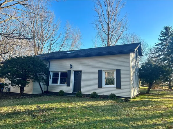 360 Fairplain Rd, Lake City, PA 16423
