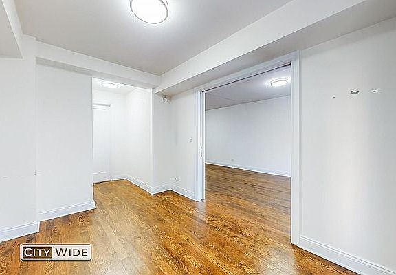 4th image of 157 E 57th St APT 4E