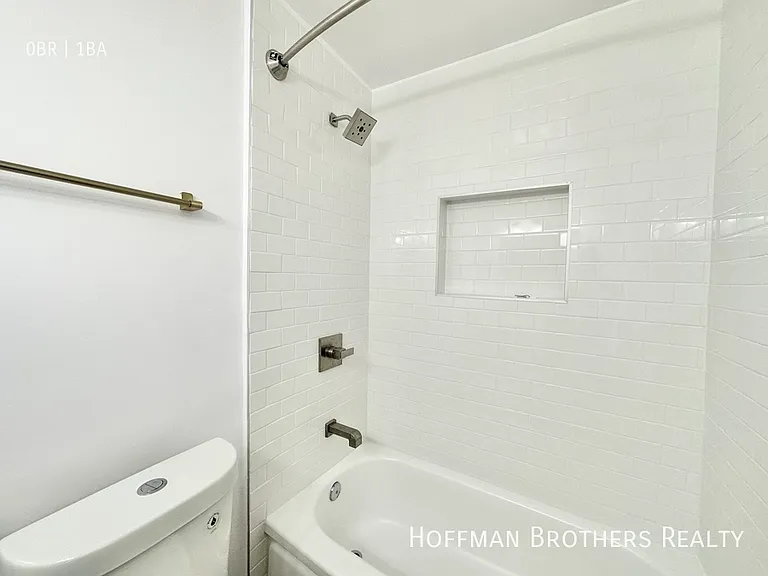 5111 Harold Way #205 — Photo 8