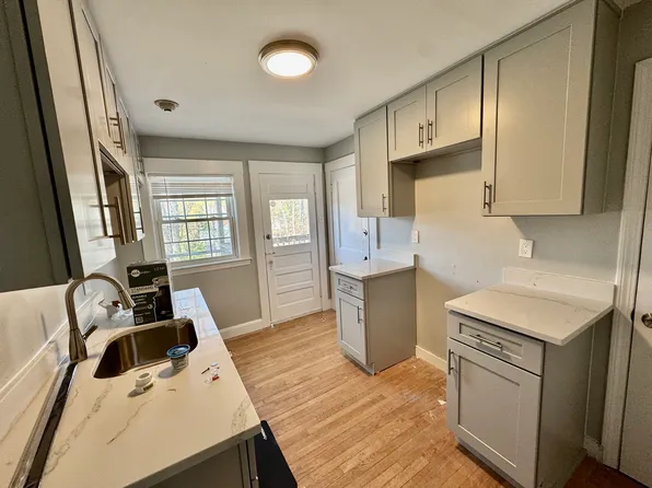 4907 Washington St, Boston, MA