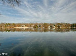 3623 Stanford Cir, Falls Church, VA 22041