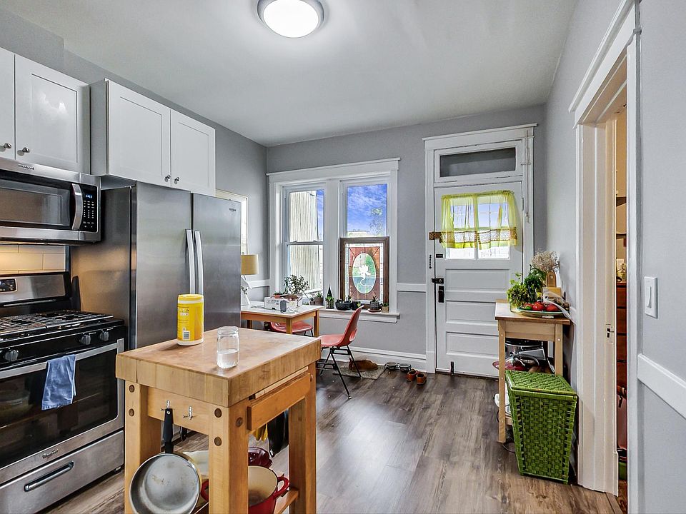 1st image of 3352 N Monticello Ave #2