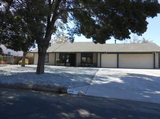 13228 Hollyberry Rd, Victorville, CA 92392