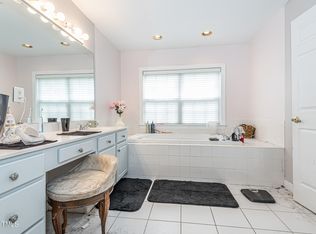 1104 Fairfax Woods Dr, Apex, NC 27502