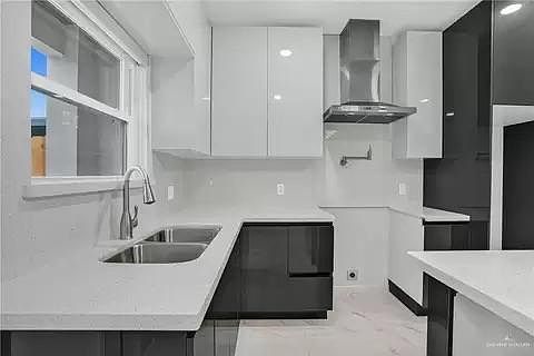 3rd image of 2305 Dorado Dr