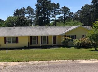 151 Hill Ln, Ellenwood, GA