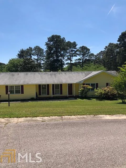 151 Hill Ln photo 1