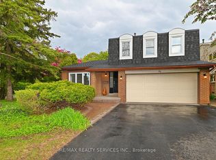 65 Massey St, Brampton, ON L6S 3A3