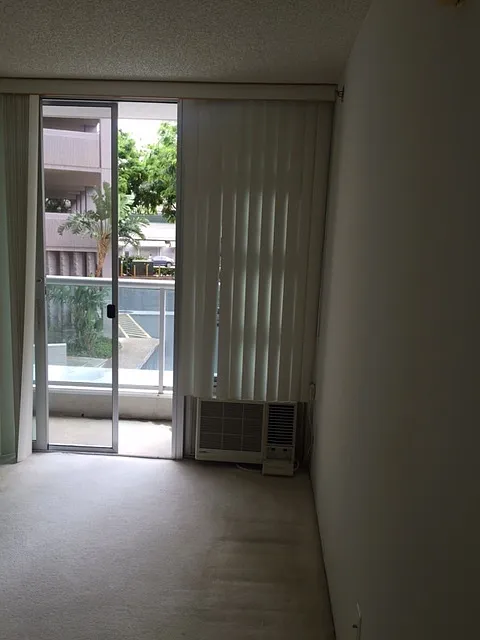 Clean and Convenient! 1-BR, 1-Ba with 1-parking — Photo 3
