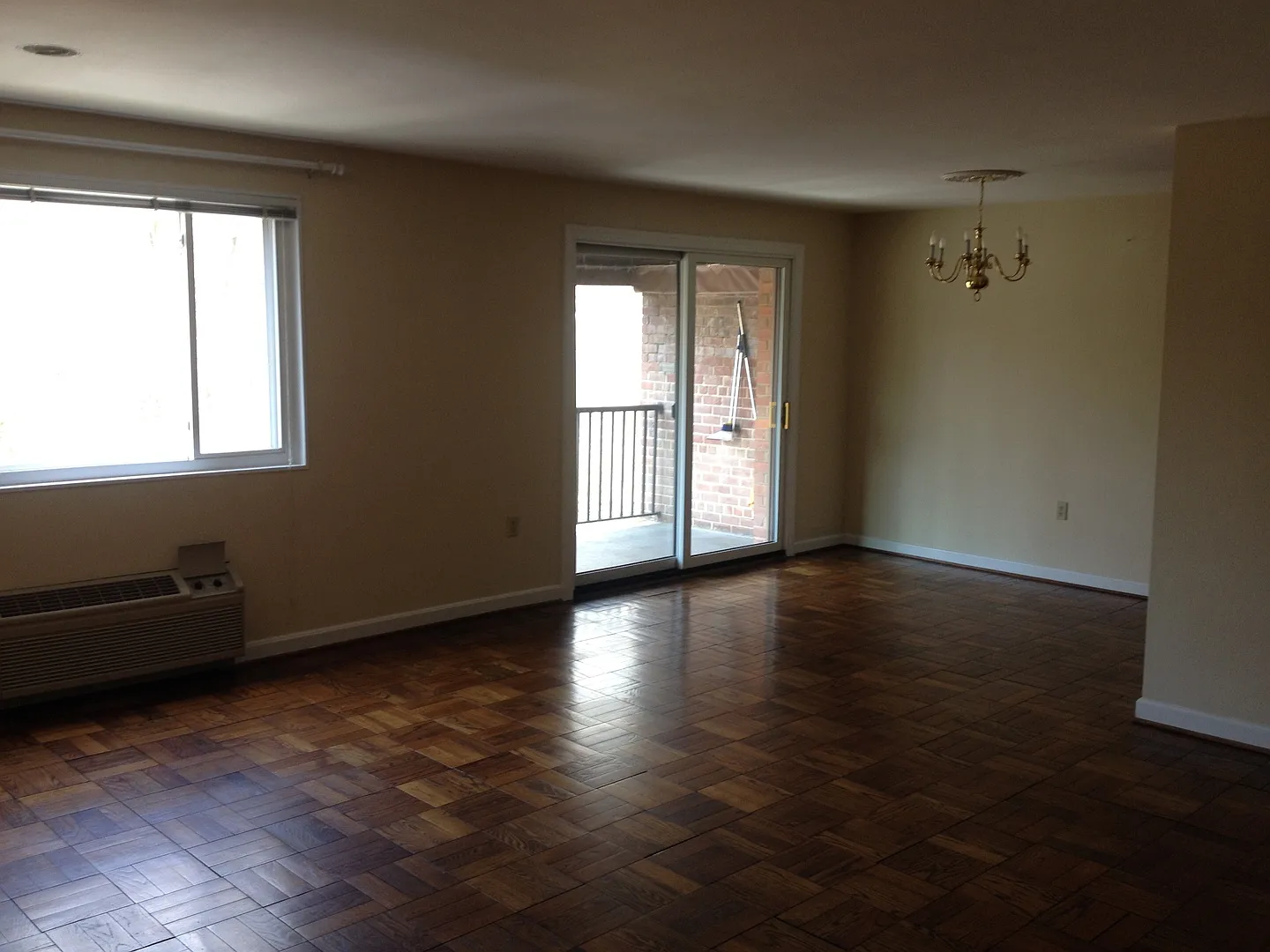 A spacious two bedroom, one bath apartment In the Exckusive Glover Hill Condo! — Photo 2