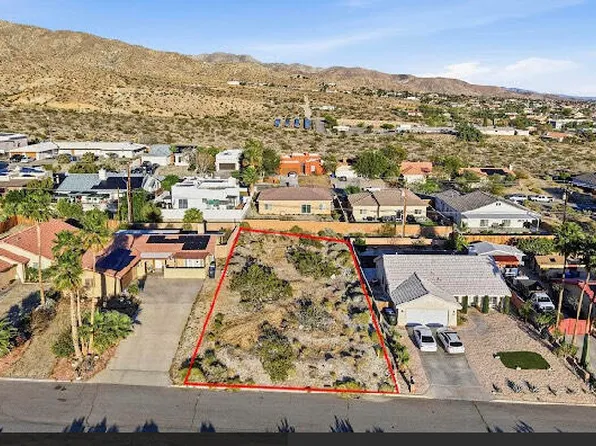 18 Tamar Dr, Desert Hot Springs, CA 92240