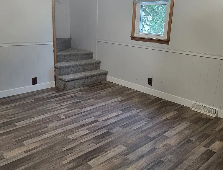 2805 Marshall Ave — Photo 6