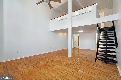 915 Bainbridge St #205 Photo 1