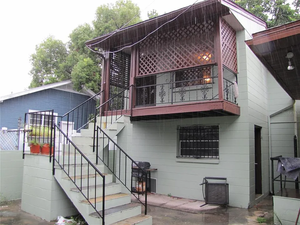 1010 1/2 E 14th Ave