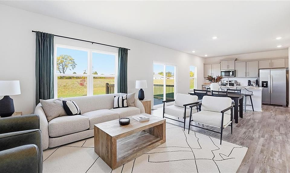 1st image of 617 Solstice Cir