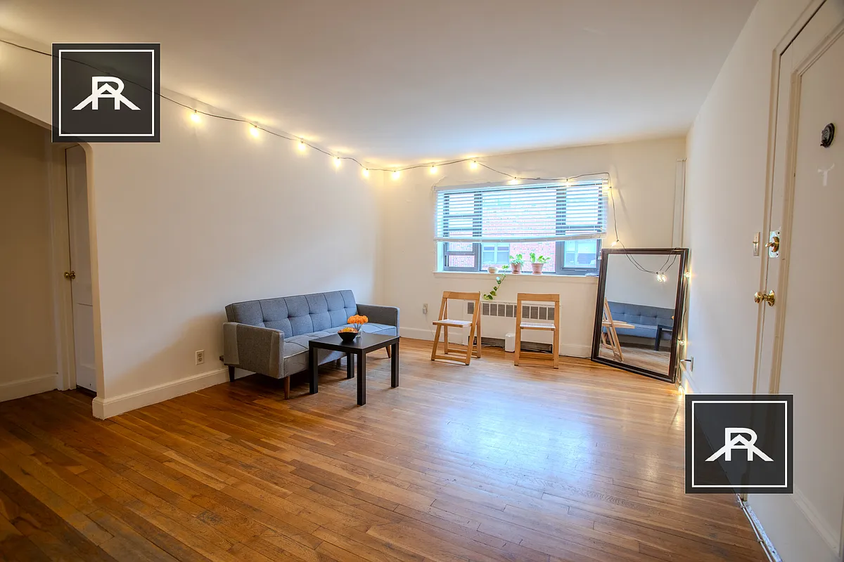 Building Photo - 36 Harvard Ave #4