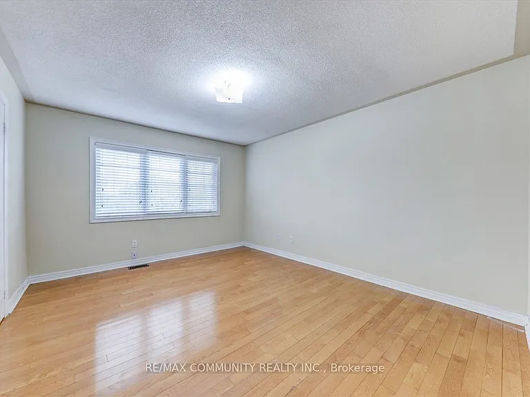 86 Grosbeak Cres — Photo 22