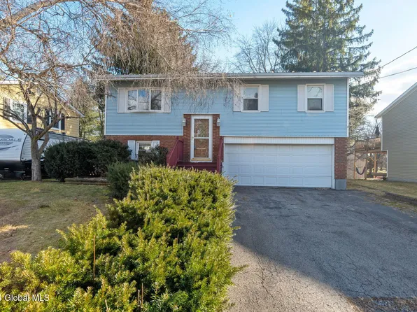 4 Red Oak Drive, Scotia, NY 12302