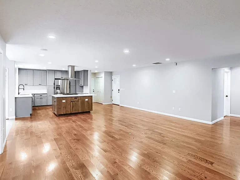 15050 SW 141st Ave — Photo 6