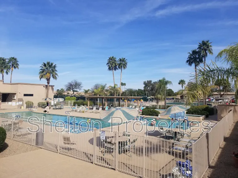 9418 W Tonto Ln — Photo 29