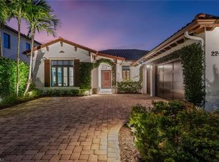 2243 Residence CIR, NAPLES, FL 34105