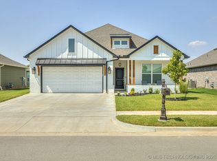 721 W 53rd St, Sand Springs, OK 74063