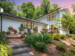 172 Gates Ave, Gillette, NJ 07933