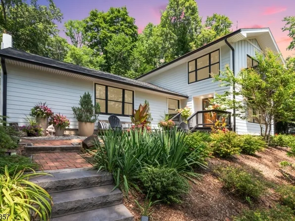172 Gates Ave, Long Hill Twp., NJ 07933