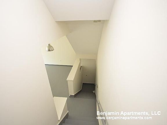 4th image of 160 E Berkeley St #307B