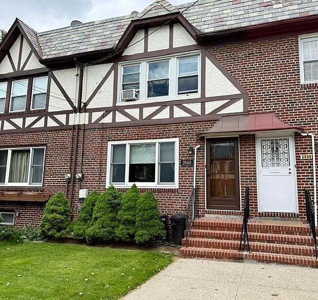 1st image of 2040 Brown St