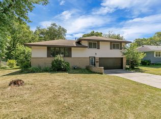 6918 Toledo Ave N, Brooklyn Center, MN 55429